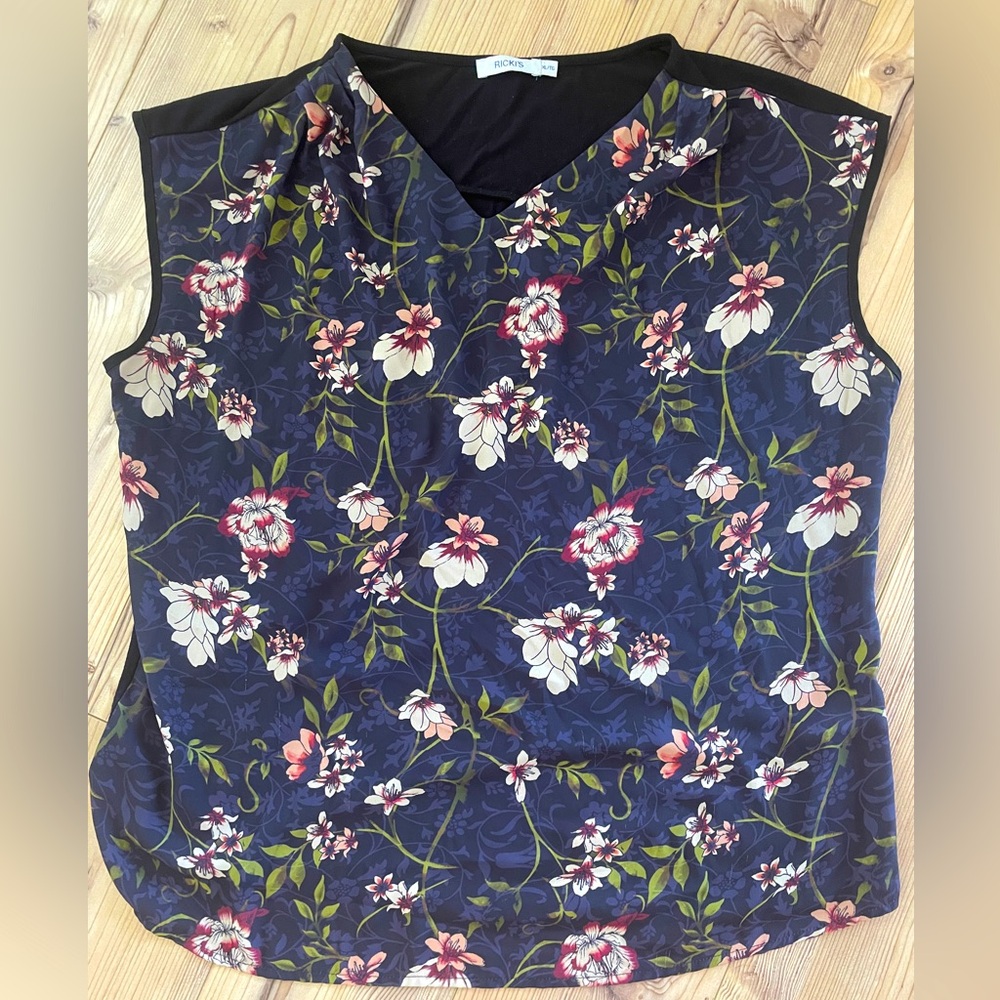 Floral top